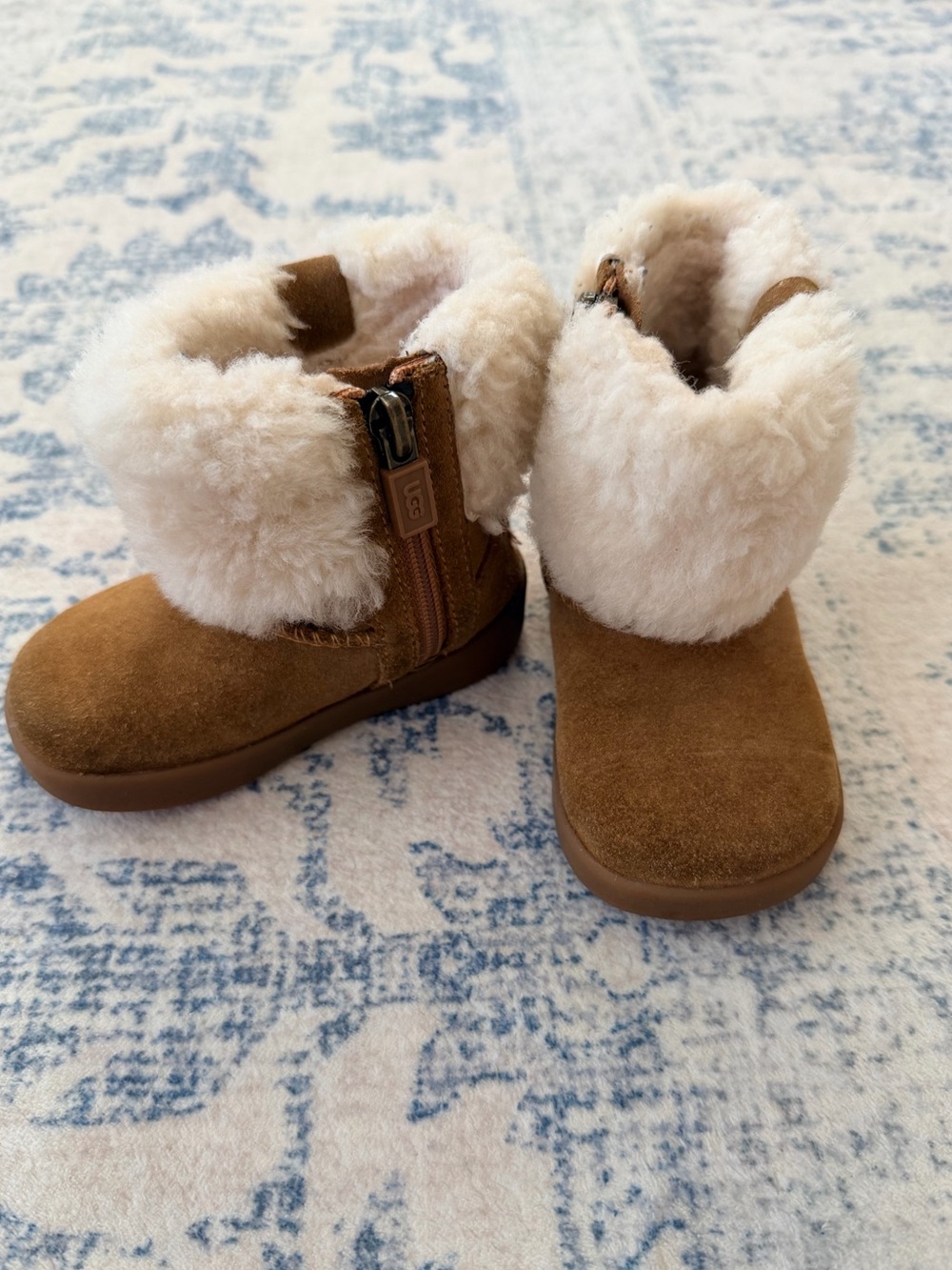 UGG Kids Chestnut Suede Boot with Cream Shearling Cuff